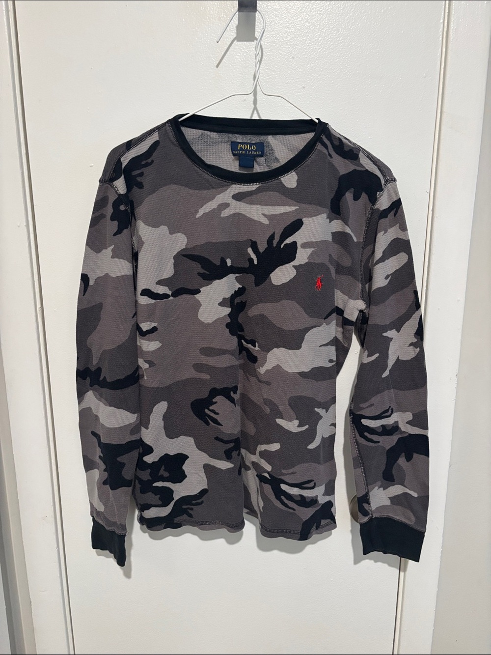 Polo by Ralph Lauren Men's Gray Camouflage Long Sleeve Tee with Red Pony